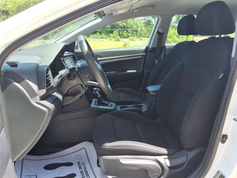 Used 2020 Hyundai Elantra SE w/ Cargo Package (C1) FWD image 27