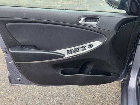Used 2017 Hyundai Accent SE FWD image 9