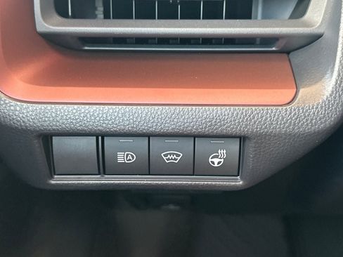 New 2027 Toyota Prius Plug-In Hybrid FWD image 33