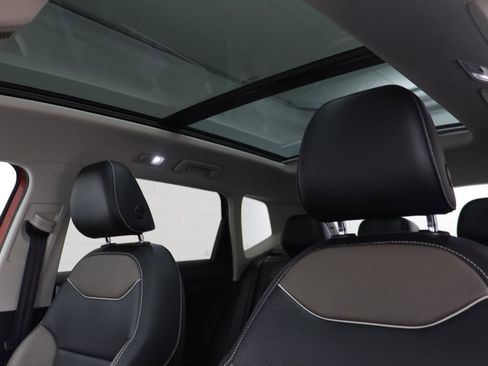 Used 2023 Volkswagen Taos SEL image 13