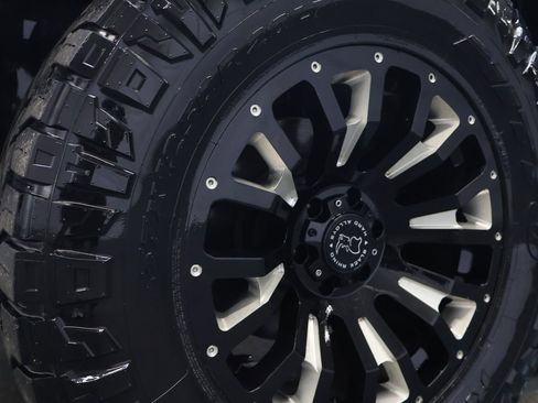 Used 2020 RAM 1500 Laramie image 29