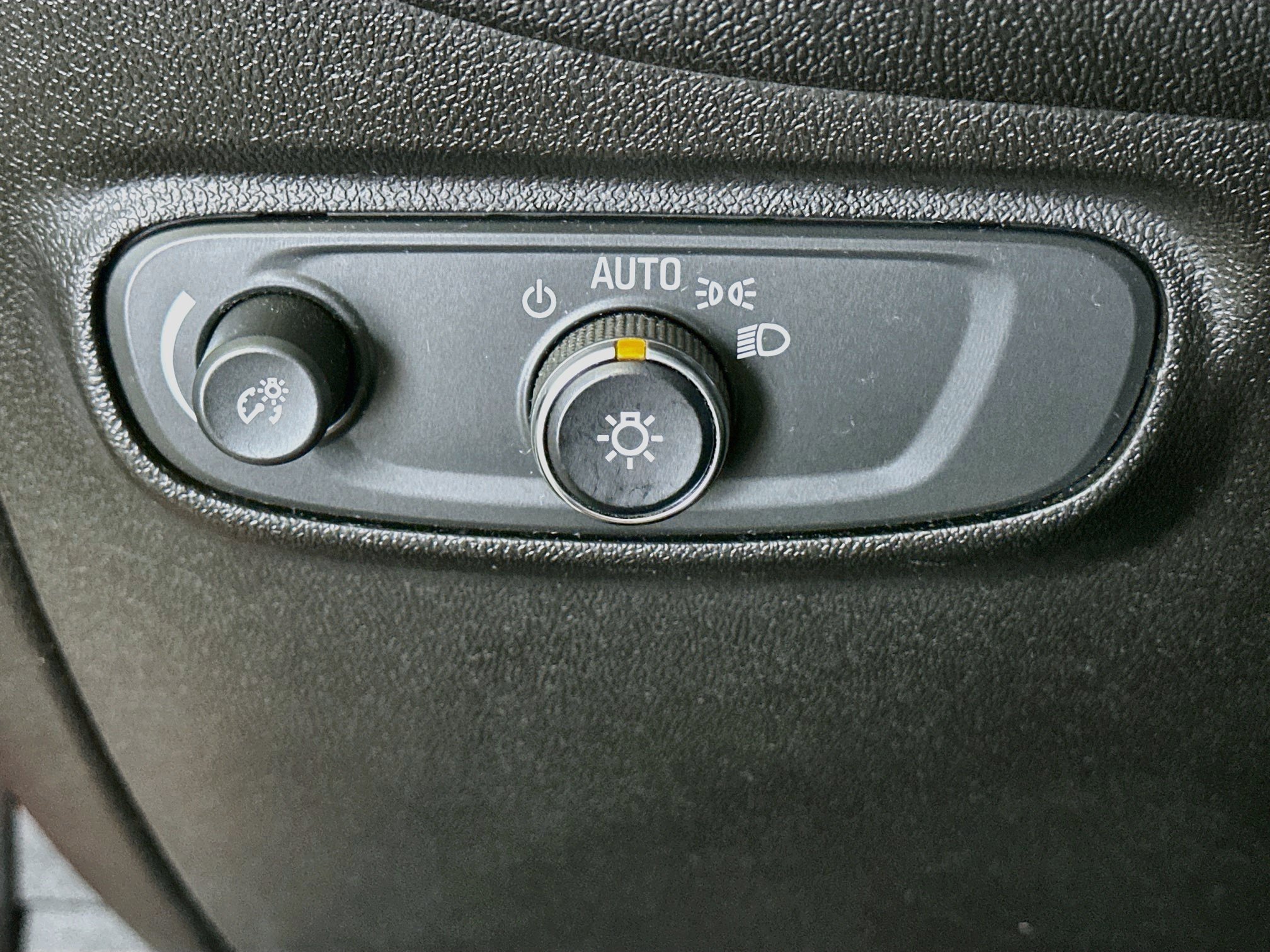 Used 2021 Chevrolet Equinox LT AWD/4WD image 16