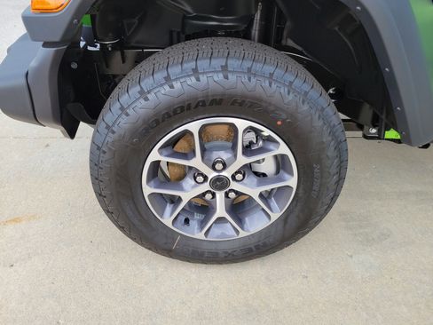 New 2025 Jeep Wrangler Sport S image 9