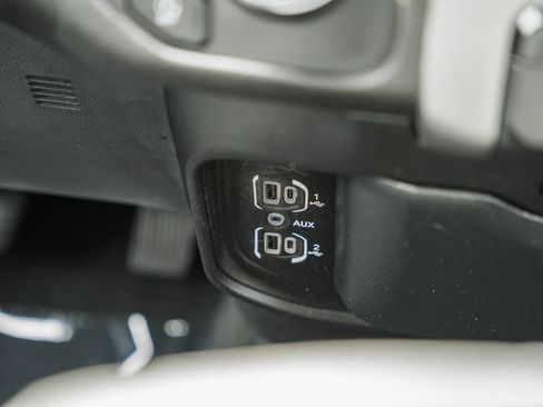 Used 2022 RAM 1500 Big Horn AWD/4WD image 29