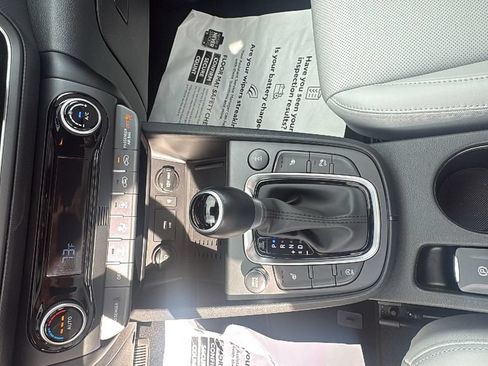 Used 2023 Hyundai Kona Limited AWD/4WD image 21