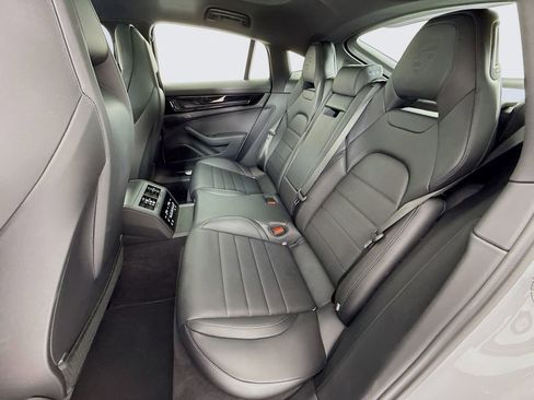 Certified 2025 Porsche Panamera 4 AWD/4WD image 24