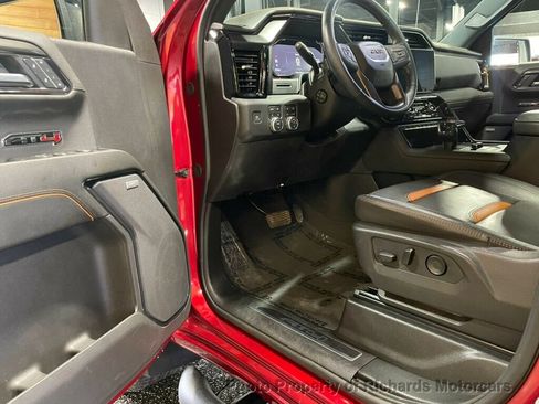 Used 2024 GMC Sierra 1500 AT4 w/ AT4 Preferred Package AWD/4WD image 9