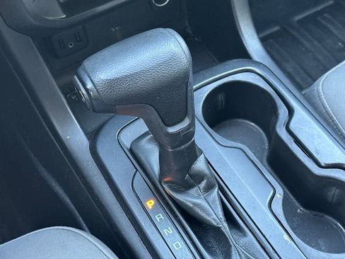 Used 2020 Chevrolet Colorado W/T RWD image 21