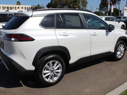 New 2026 Toyota Corolla Cross LE FWD image 11