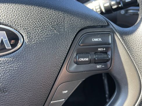 Used 2016 Kia Forte LX image 25