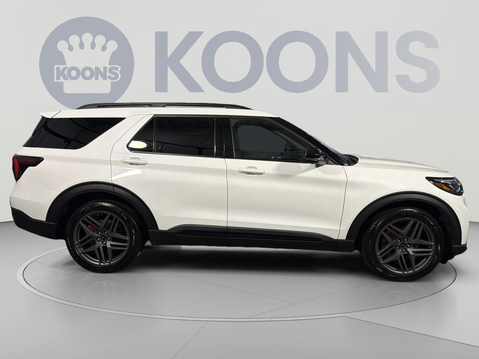 Used 2025 Ford Explorer ST w/ Sun And Sound Package AWD/4WD image 8