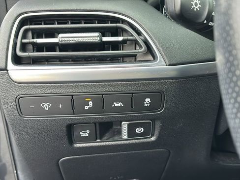 Used 2020 Hyundai Palisade Limited image 15