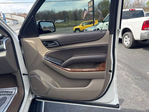 Used 2015 Chevrolet Suburban LTZ AWD/4WD image 32