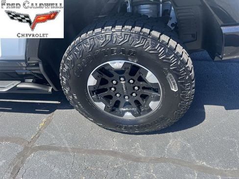 Used 2025 GMC Hummer EV 3X w/ Extreme Off-Road Package AWD/4WD image 37