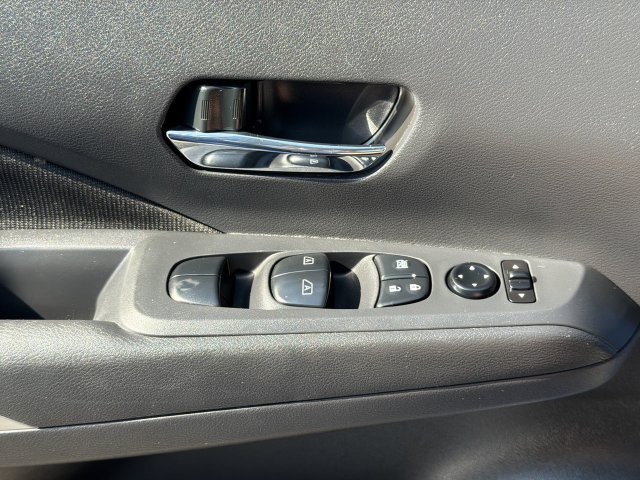 Used 2024 Nissan Kicks SV w/ Interior Electronics Package FWD image 22