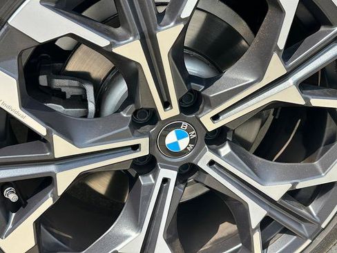 Certified 2025 BMW 330i xDrive Sedan AWD/4WD image 32