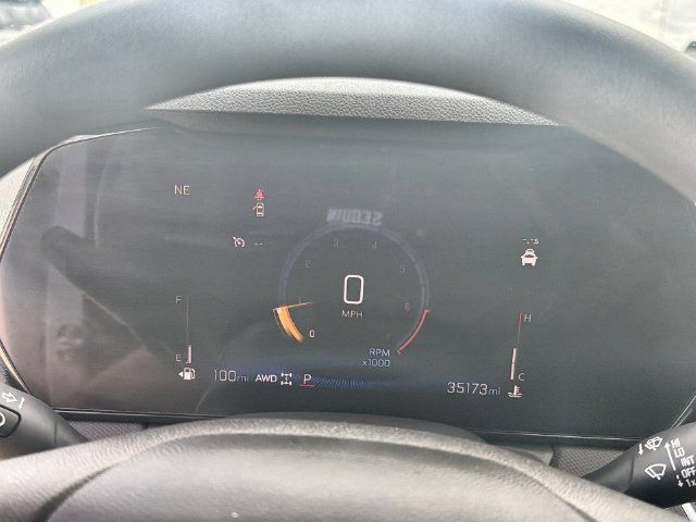Used 2025 Chevrolet TrailBlazer LT AWD/4WD image 12