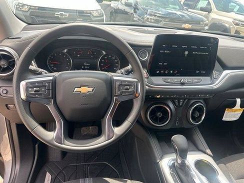 New 2026 Chevrolet Blazer LT w/ Convenience Package FWD image 31