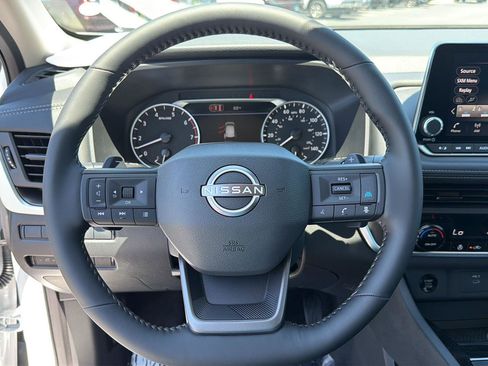 New 2026 Nissan Rogue SV w/ Cold Weather Package FWD image 20
