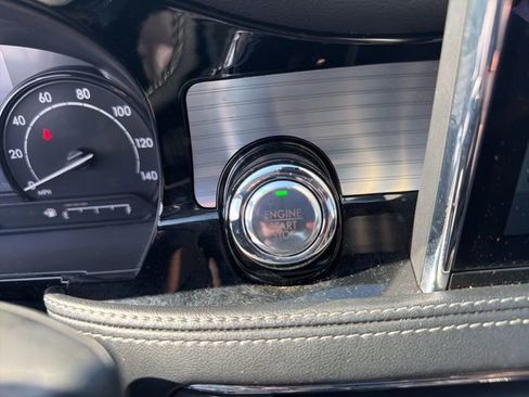 Used 2022 Lincoln Corsair AWD w/ Premium Package image 20