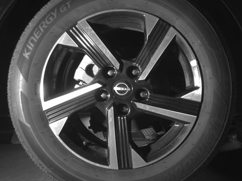Used 2025 Nissan Sentra SV FWD image 15