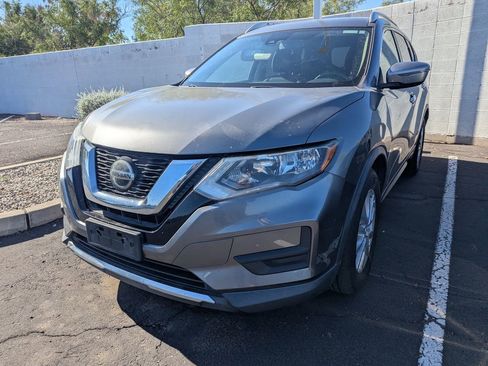 Used 2019 Nissan Rogue SV FWD image 1