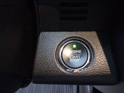 Used 2020 Ford Expedition XLT w/ Equipment Group 202A AWD/4WD image 44