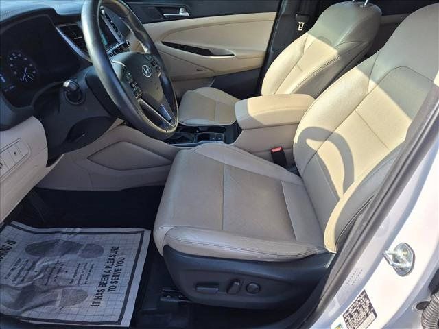 Used 2017 Hyundai Tucson SE Plus w/ Cargo Package FWD image 12