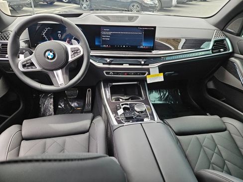 New 2026 BMW X5 xDrive40i w/ M Sport Package AWD/4WD image 14