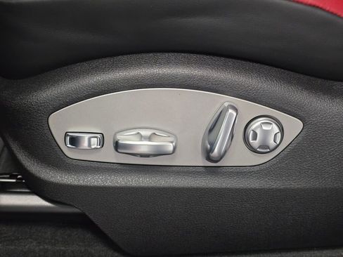 New 2026 Porsche Macan image 24