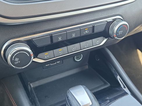 Certified 2024 Nissan Altima 2.5 SR FWD image 20