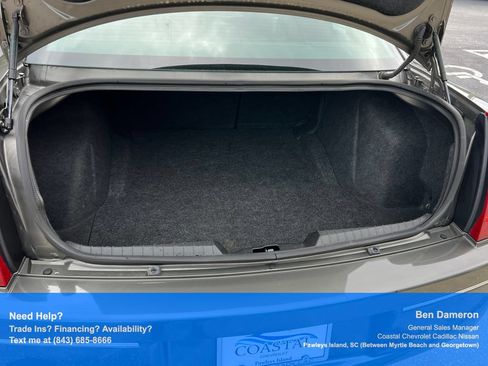 Used 2010 Chrysler 300 Touring RWD image 17