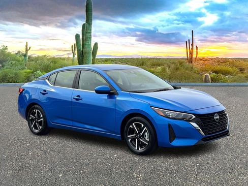 Certified 2025 Nissan Sentra SV image 7