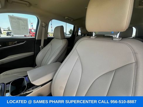 Used 2023 Lincoln Nautilus FWD w/ Premium Package image 17