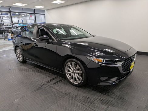 Certified 2020 MAZDA MAZDA3 AWD Sedan w/ Select Package image 3