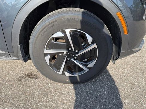 Certified 2025 Kia Sportage LX AWD/4WD image 27
