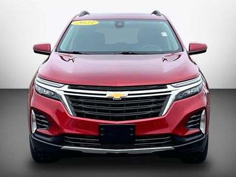 Used 2023 Chevrolet Equinox LT image 3