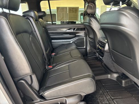 Used 2022 Jeep Wagoneer Series II image 21