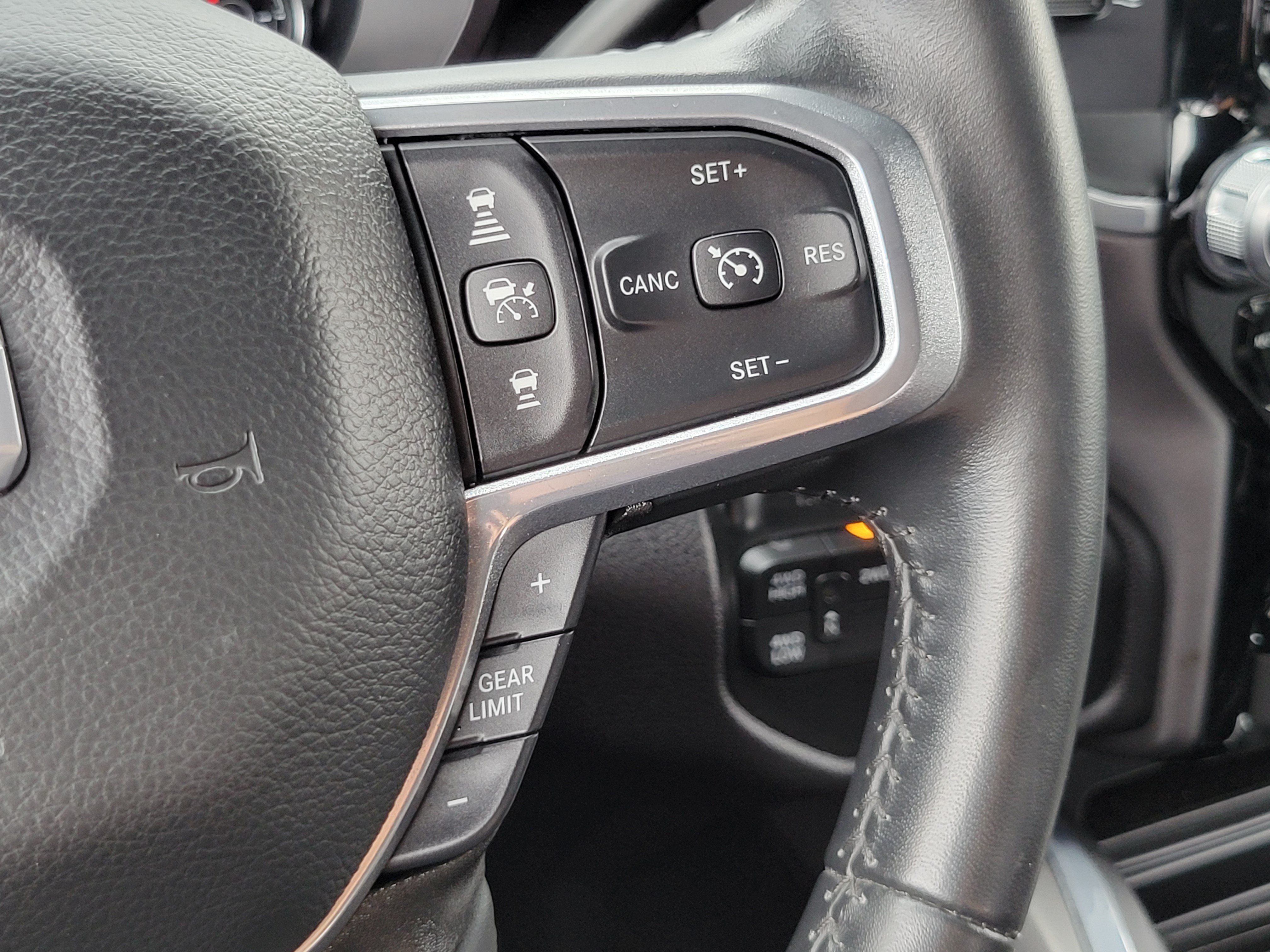Used 2023 RAM 3500 Laramie AWD/4WD image 15