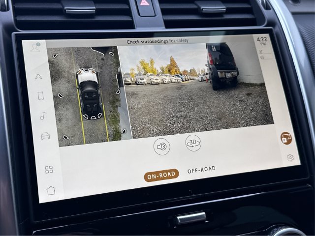 Used 2024 Land Rover Discovery Dynamic SE AWD/4WD image 32