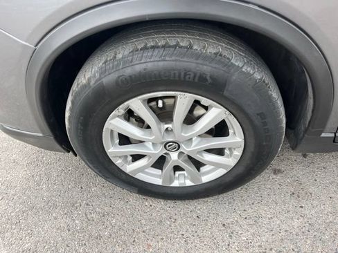 Used 2019 Nissan Rogue SV AWD/4WD image 27