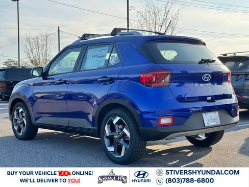 Certified 2026 Hyundai Venue SEL FWD image 11