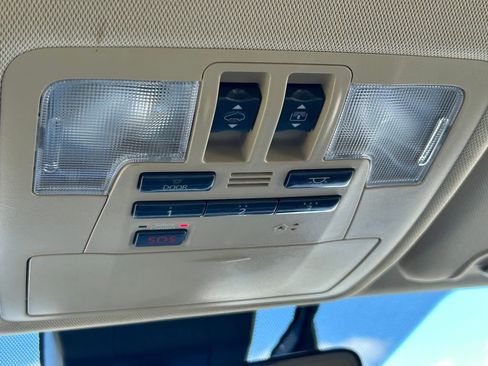 Used 2017 Toyota Highlander Limited Platinum image 22