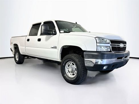 Used 2007 Chevrolet Silverado 2500 LT w/ Heavy-Duty Power Package AWD/4WD image 7