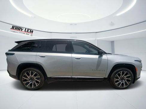 New 2025 Jeep Wagoneer S Limited image 2