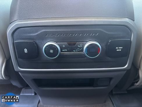 Used 2021 Ford Expedition XLT image 28