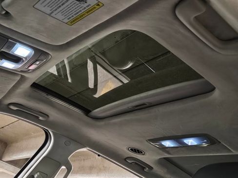 Used 2024 Kia Telluride SX Prestige image 16