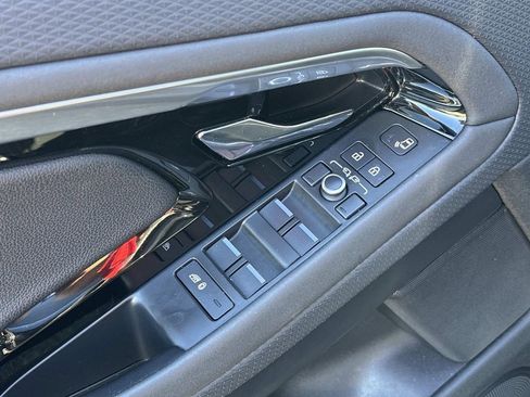 Used 2022 Land Rover Range Rover Evoque R-Dynamic S image 25