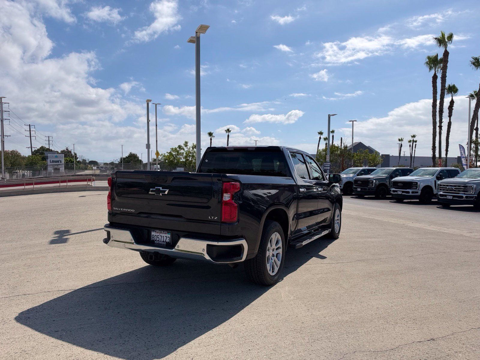 Used 2023 Chevrolet Silverado 1500 LTZ RWD image 3