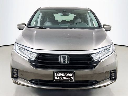 Used 2023 Honda Odyssey Elite image 2